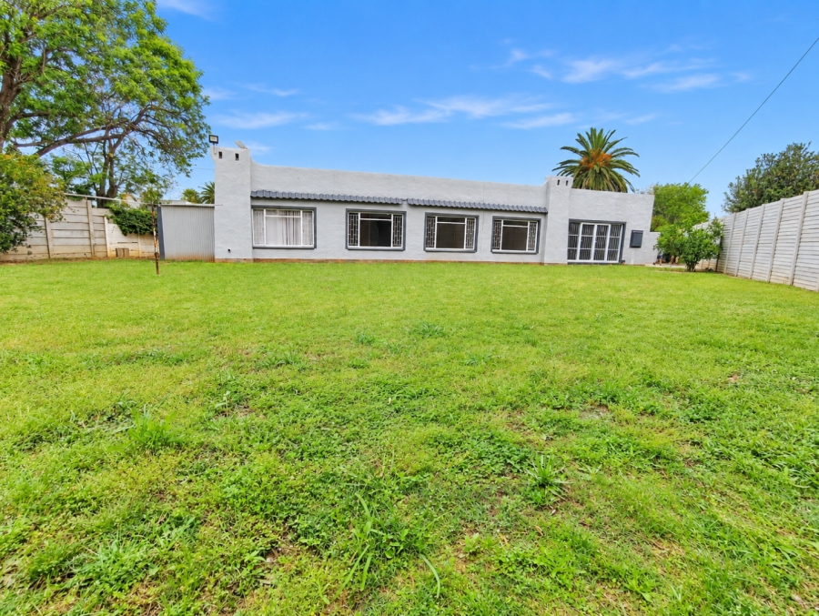 5 Bedroom Property for Sale in Meyerhof Free State